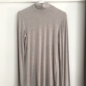 Aritzia Wilfred Long Sleeve Tee